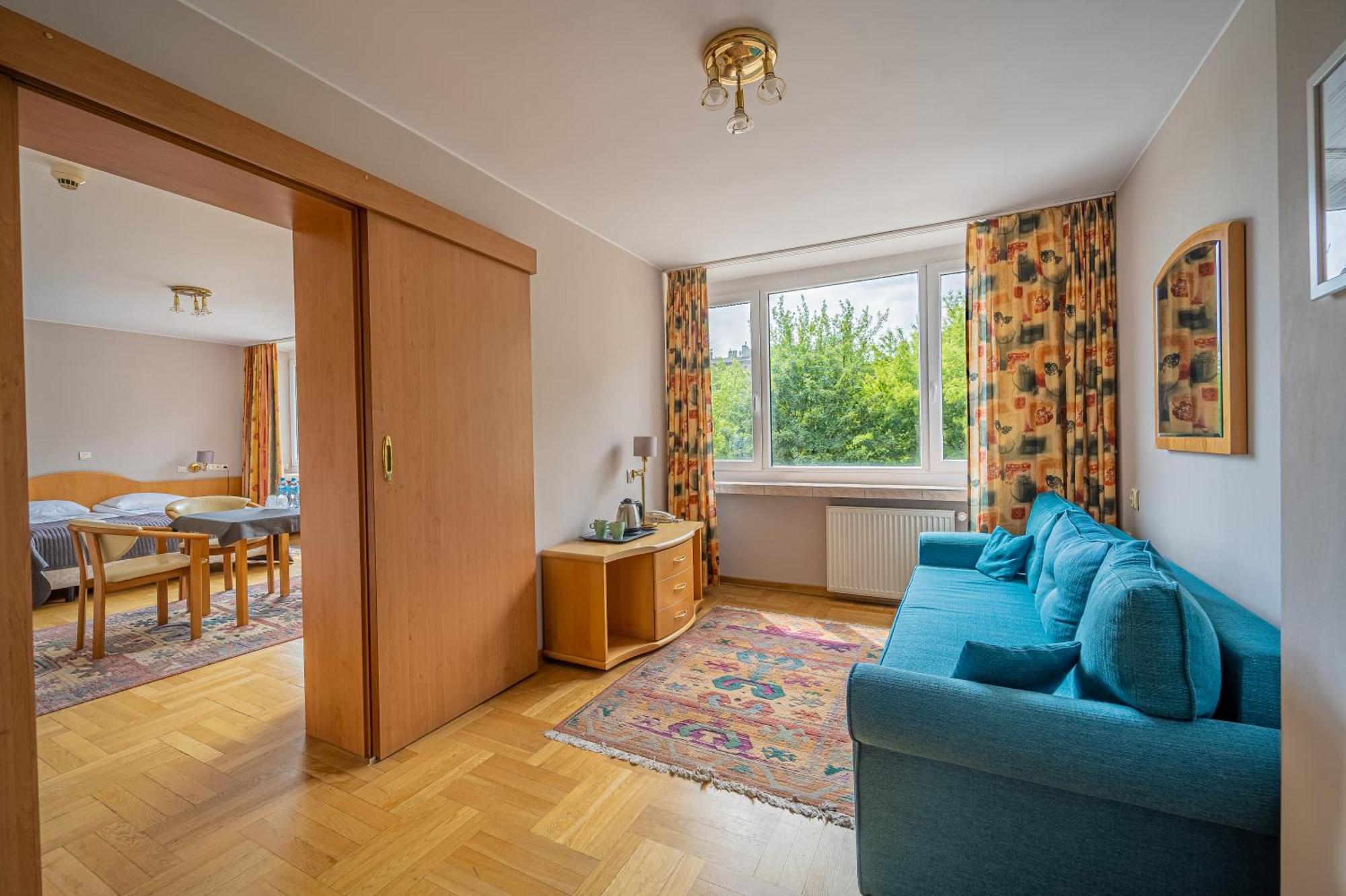 Hotel Mazowiecki Lodz Exterior photo
